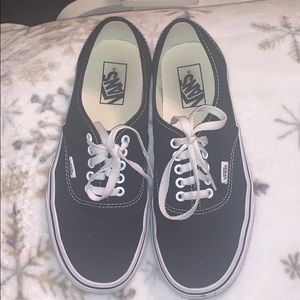 Black low top vans